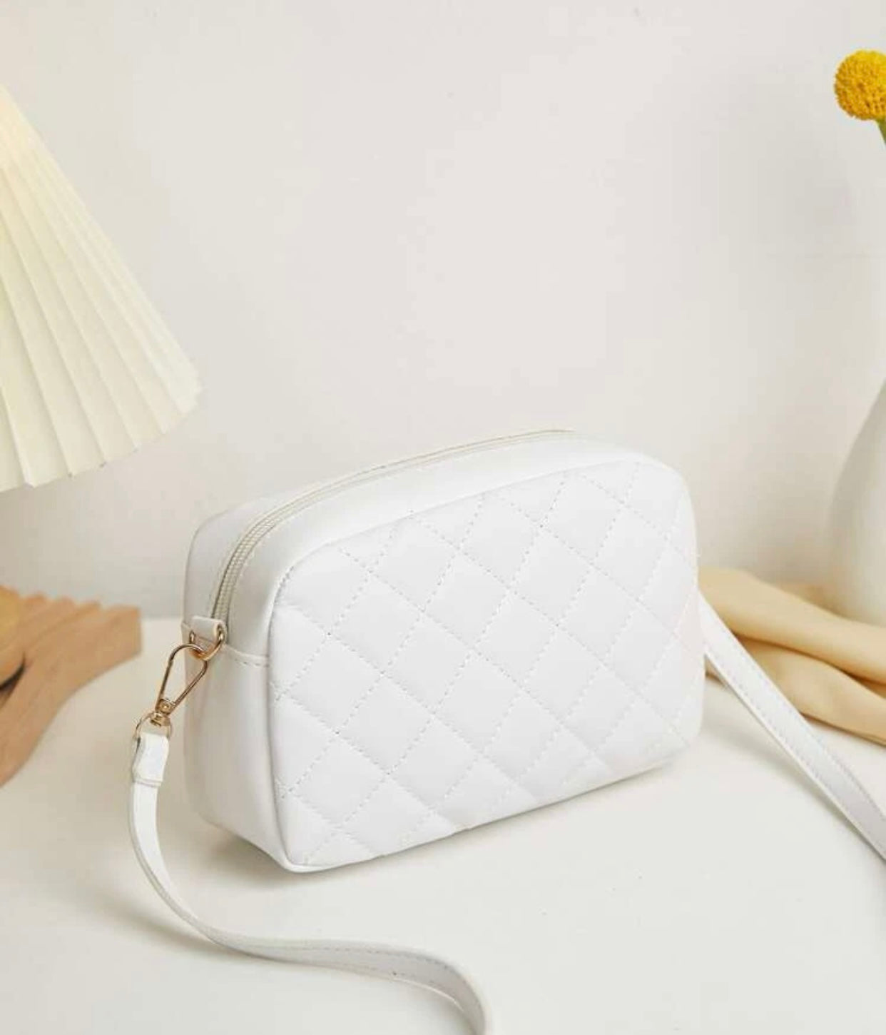 Bolso de dama blanco